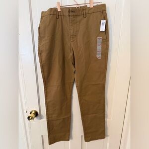 Men’s OLD NAVY slim fit khaki pants